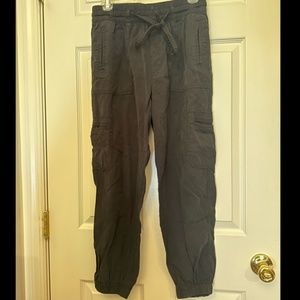 Black American Eagle joggers size small (does look gray in photo but is black)